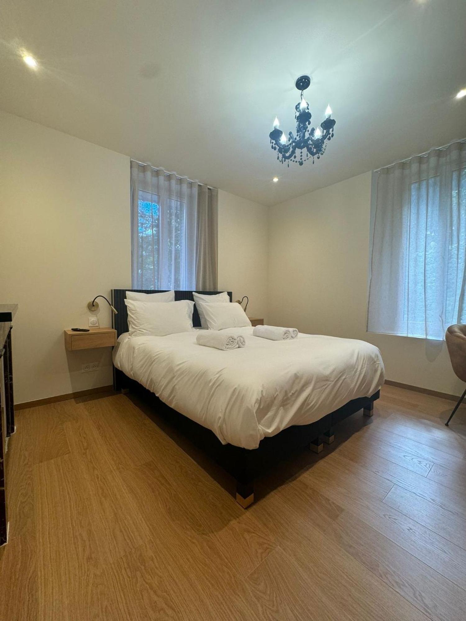 Appartements Confortables Avec Vue Montagne - Residence Villa Belle Fleur Château-Ville-Vieille Zewnętrze zdjęcie