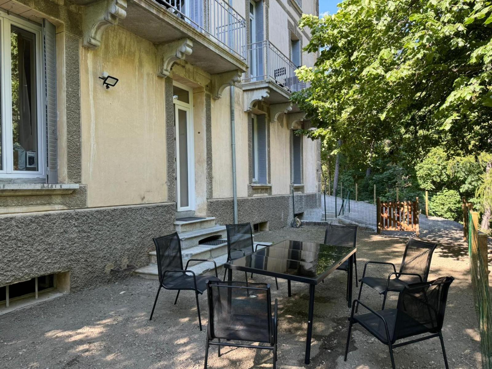 Appartements Confortables Avec Vue Montagne - Residence Villa Belle Fleur Château-Ville-Vieille Zewnętrze zdjęcie