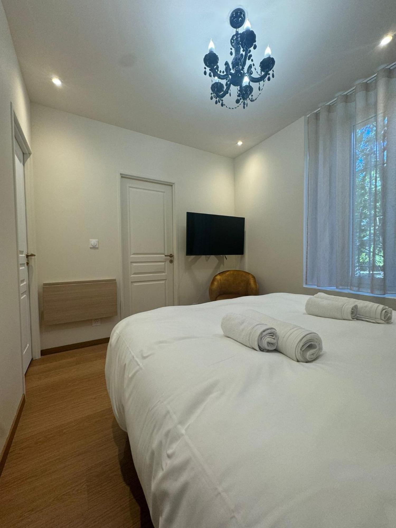 Appartements Confortables Avec Vue Montagne - Residence Villa Belle Fleur Château-Ville-Vieille Zewnętrze zdjęcie