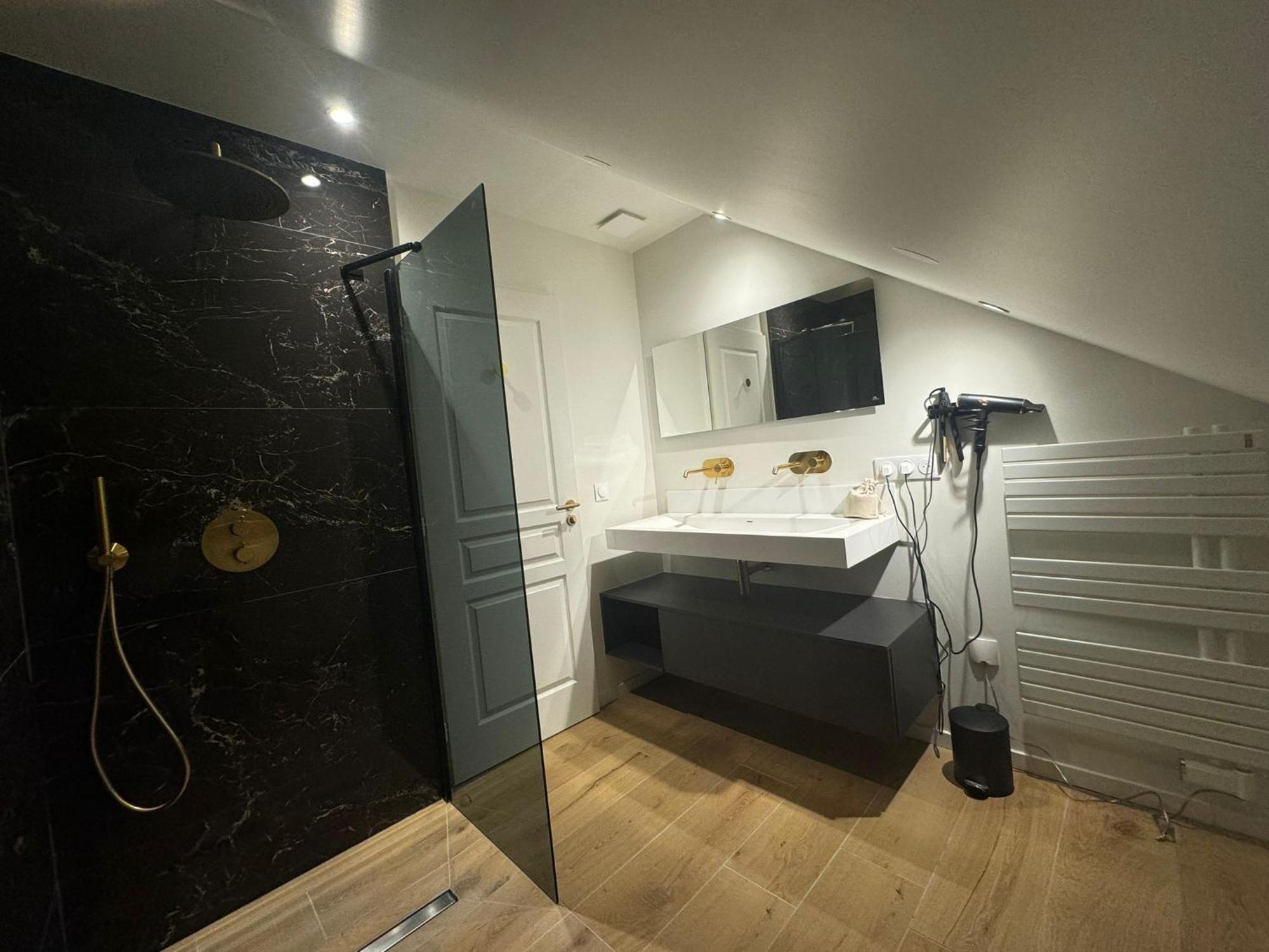 Appartements Confortables Avec Vue Montagne - Residence Villa Belle Fleur Château-Ville-Vieille Zewnętrze zdjęcie